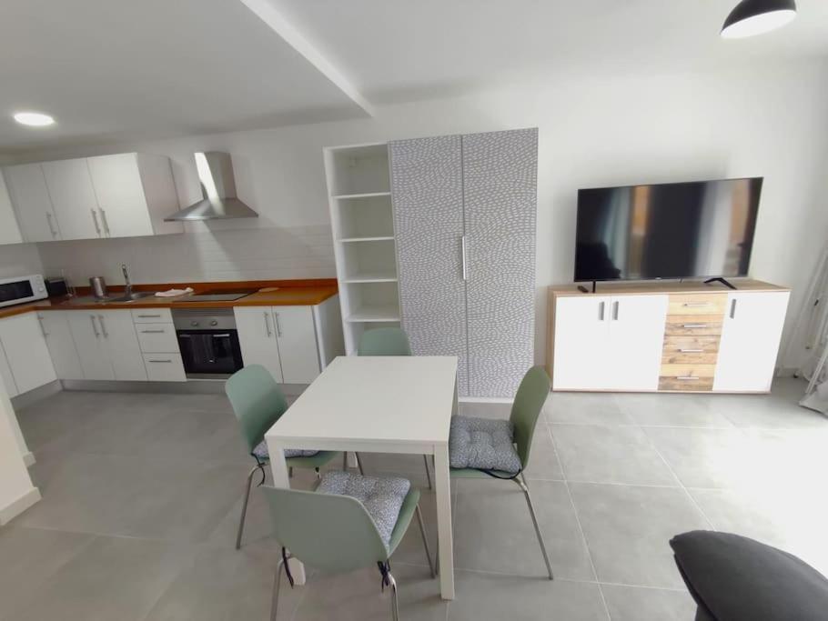 Apartament Near The Ocean In Playa San Juan Kültér fotó